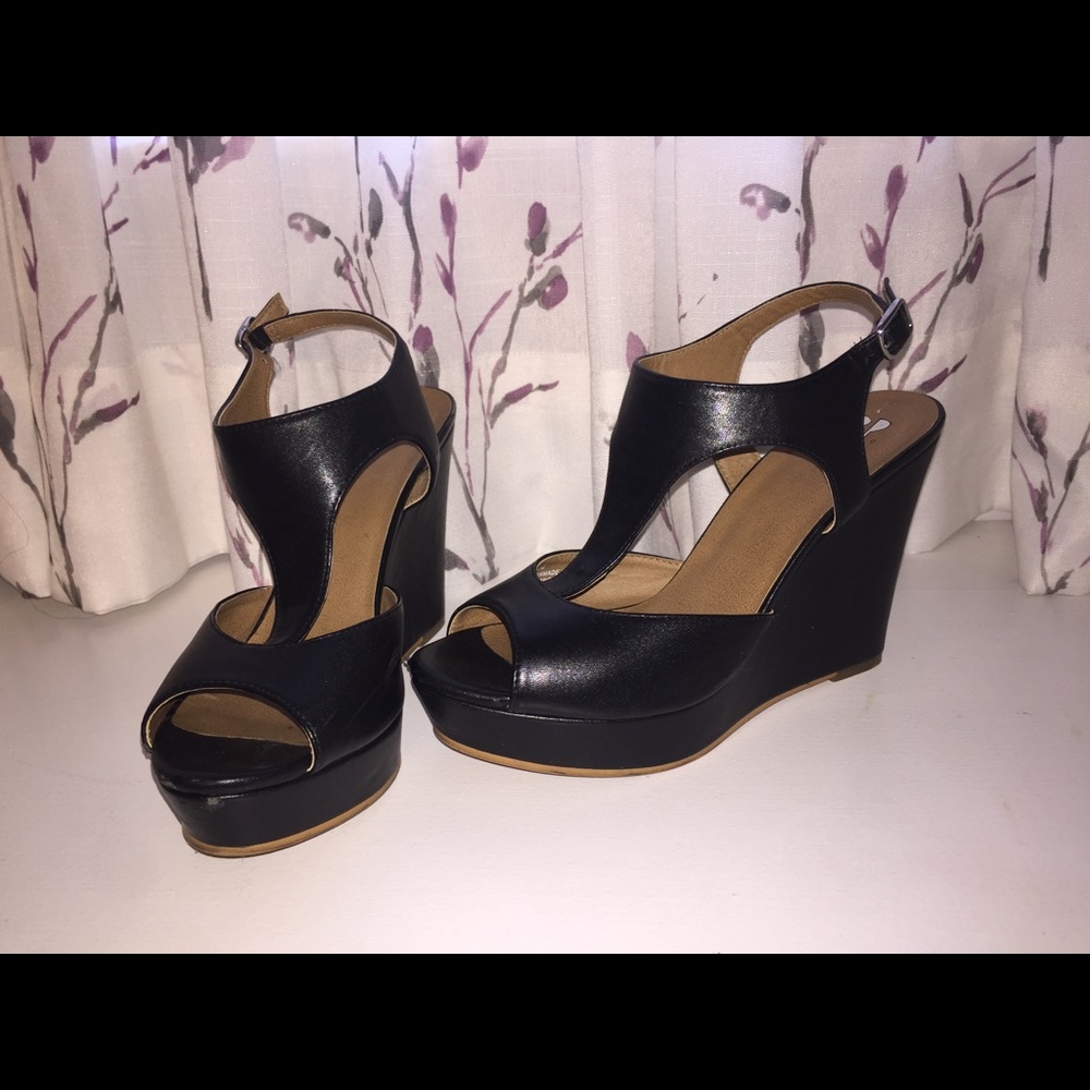 Black open toe wedges